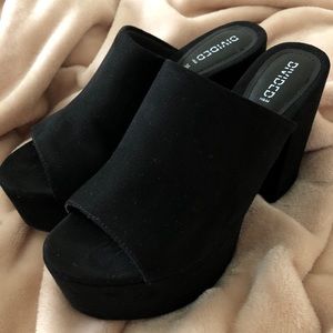 H&M DIVIDED platform sandals size 5.5